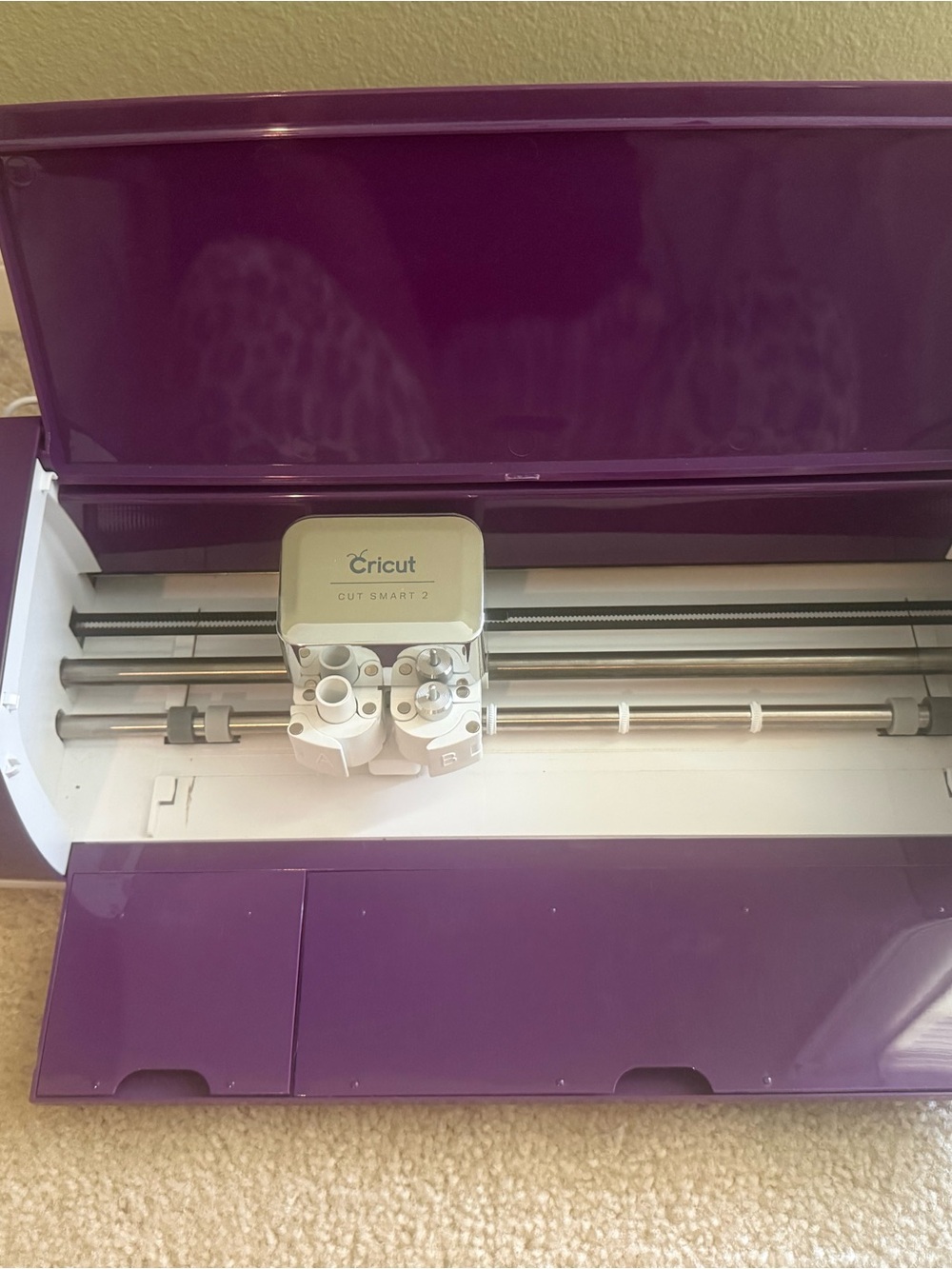 Cricut Explore Air 2 Purple w/powercord - Picture 2 of 6